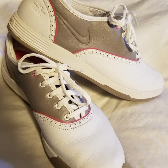 Nike Leather golf shoes